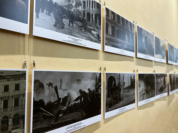 В Волгоградском планетарии открылась выставка «Фотолетопись осады Ленинграда»