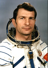 Сегодня день рождения летчика-космонавта Ю.В. Малышева