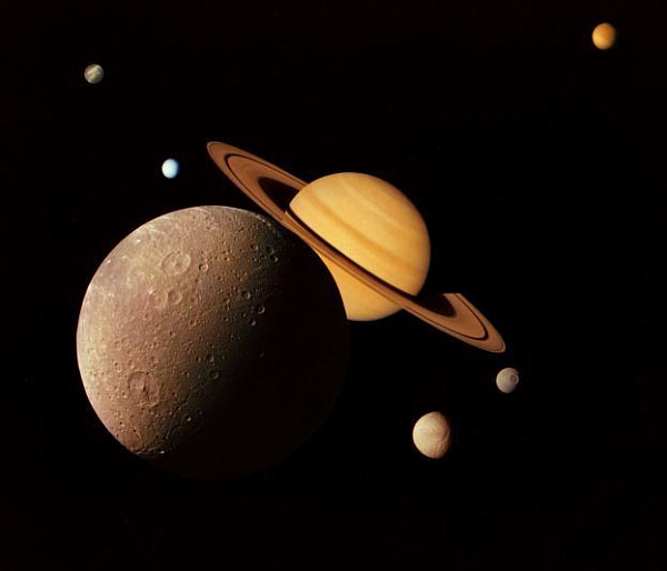 У Сатурна обнаружено 62 новых спутника!